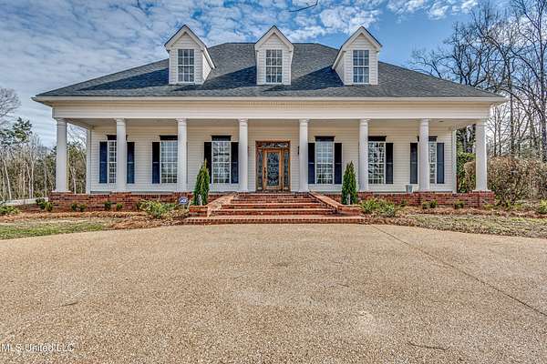5 Acres of Land with Home for Lease in Canton, Mississippi