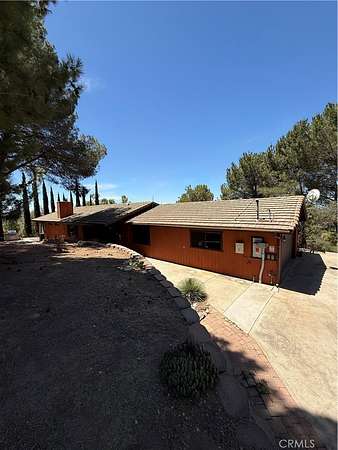 2.9 Acres of Land with Home for Lease in Valley Center, California