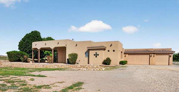 2.39 Acres of Land with Home for Sale in Las Cruces, New Mexico