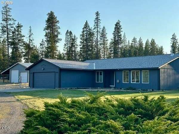 4.49 Acres of Land with Home for Sale in La Pine, Oregon
