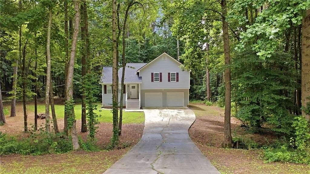 1.83 Acres of Land with Home for Sale in Rockmart, Georgia