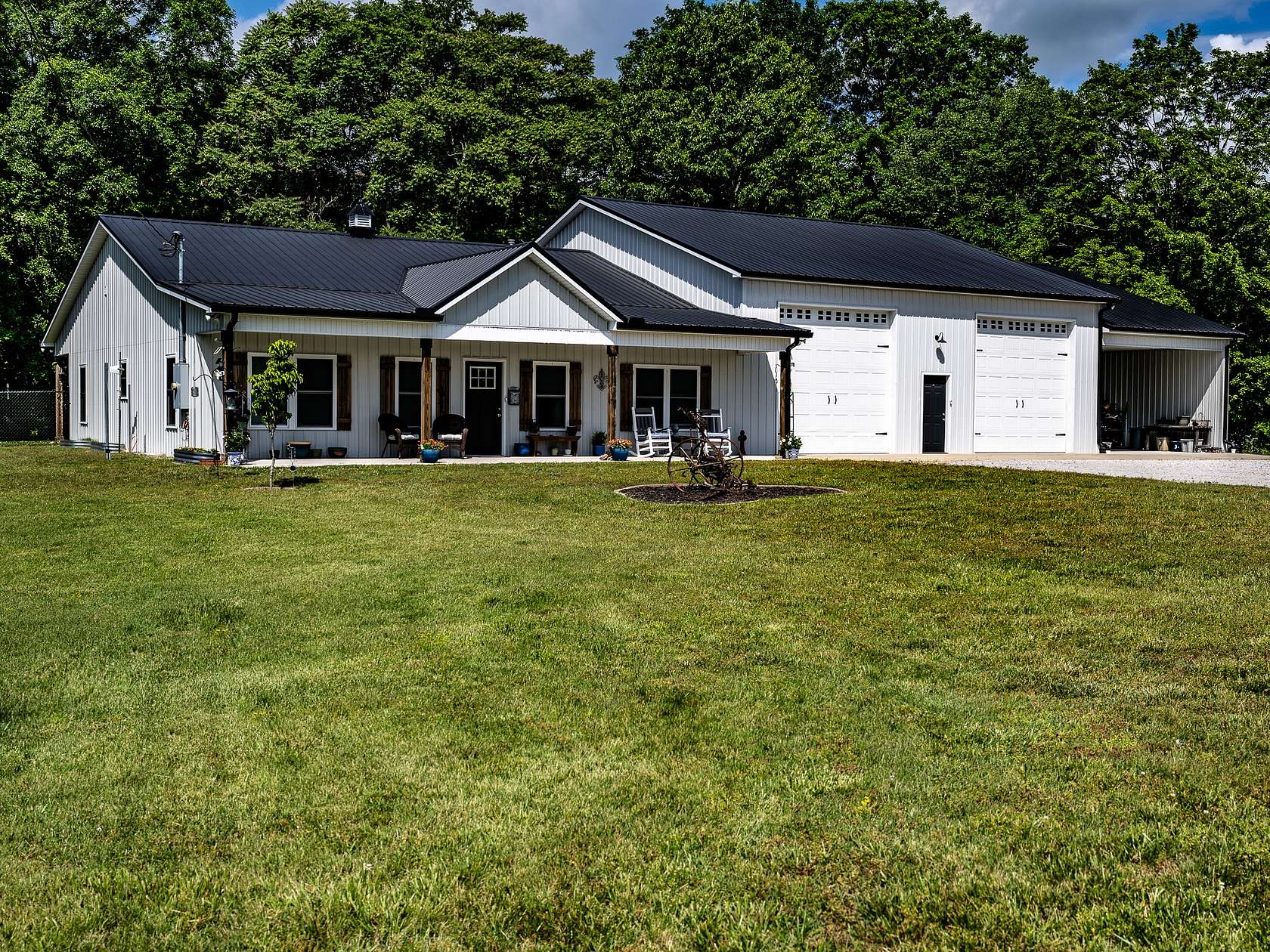 5.42 Acres of Land with Home for Sale in Charlotte, Tennessee