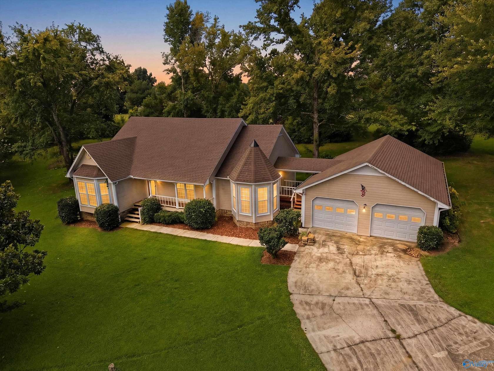 3.8 Acres of Land with Home for Sale in Guntersville, Alabama