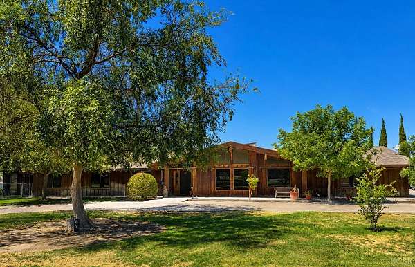 4 Acres of Land with Home for Sale in Lemoore, California