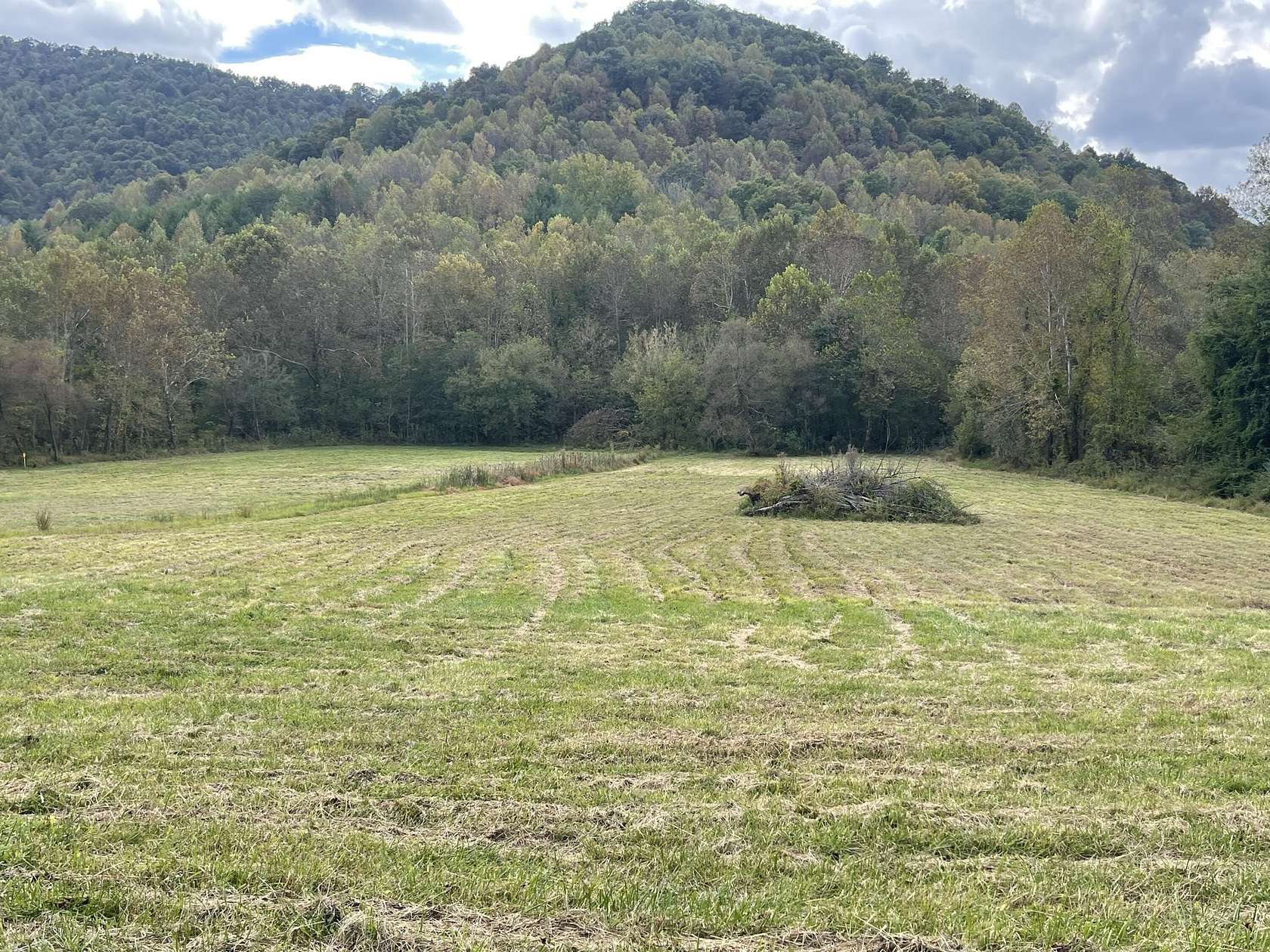 3.5 Acres of Residential Land for Sale in Flat Lick, Kentucky
