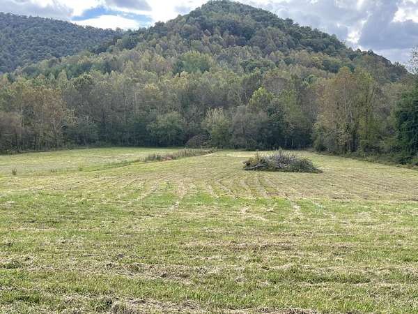 3.5 Acres of Residential Land for Sale in Flat Lick, Kentucky
