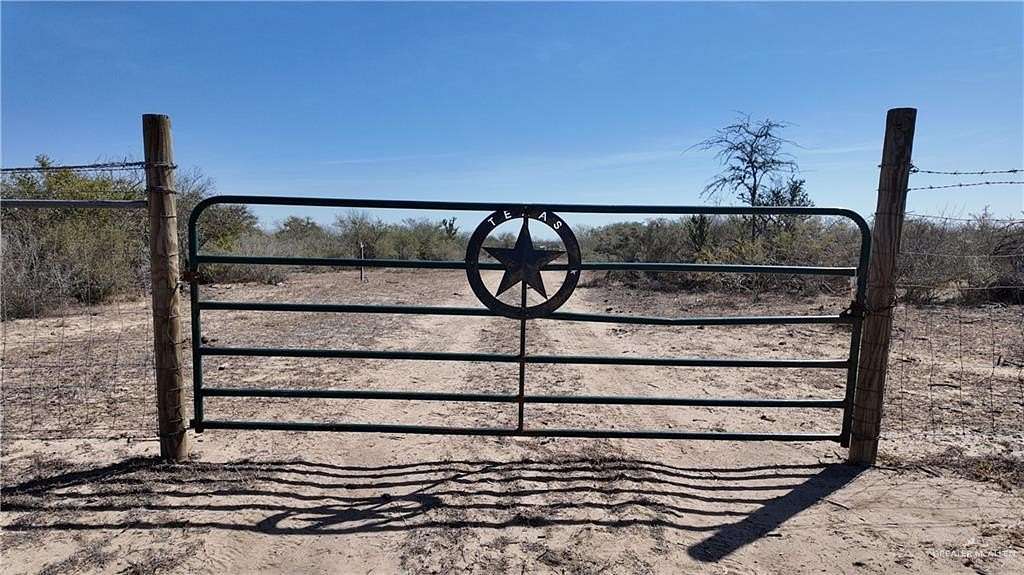 50 Acres of Recreational Land for Sale in Encino, Texas