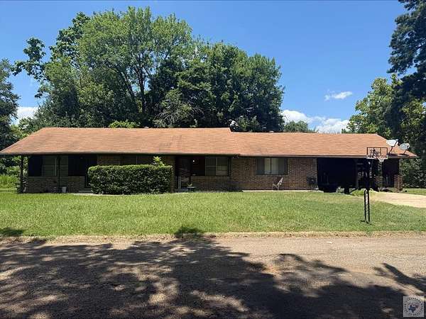 1.6 Acres of Land with Home for Sale in Texarkana, Arkansas