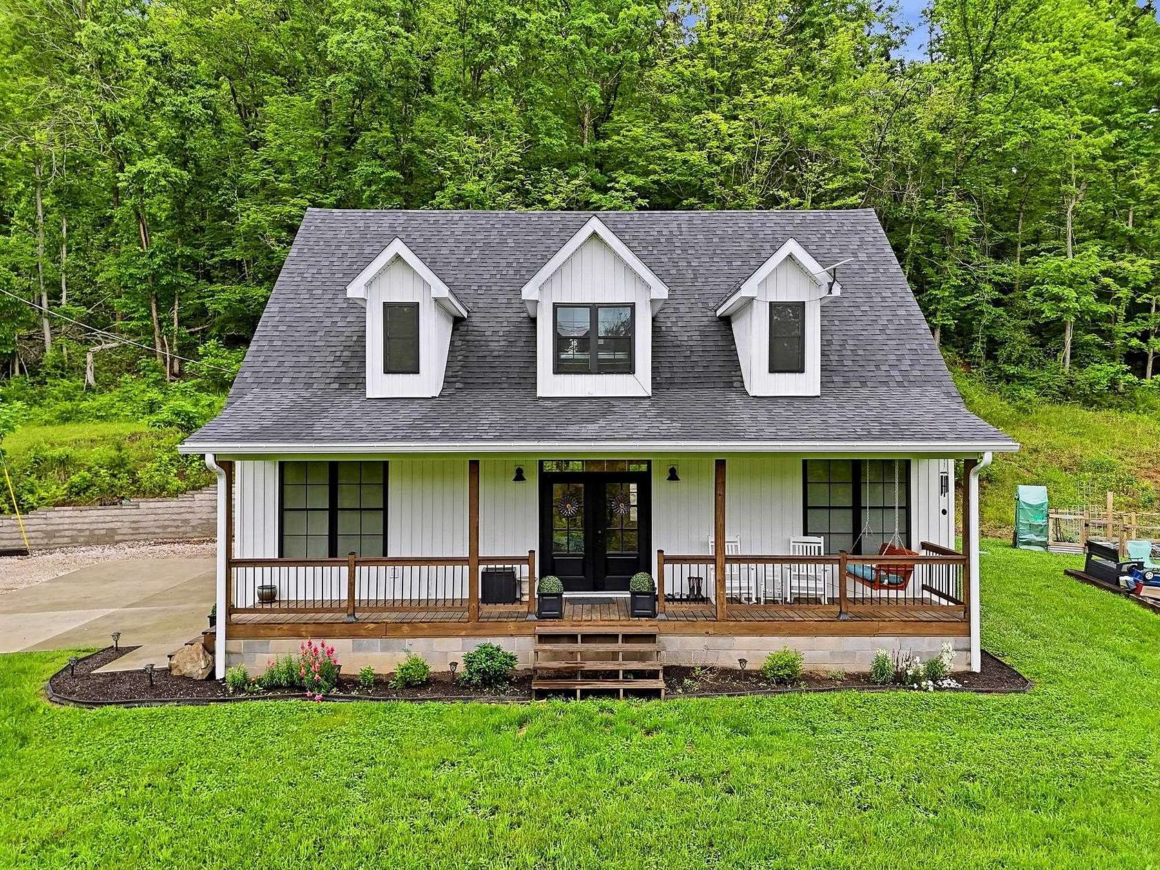 4.45 Acres of Land with Home for Sale in Chesapeake, Ohio