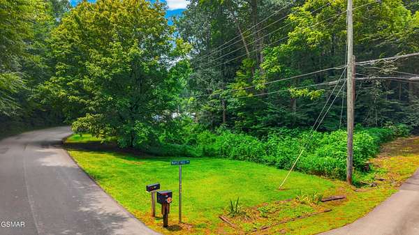 0.98 Acres of Residential Land for Sale in Gatlinburg, Tennessee