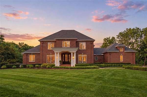 18.7 Acres of Land with Home for Sale in Kansas City, Missouri