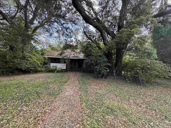 1 Acre of Mixed-Use Land for Sale in Pensacola, Florida
