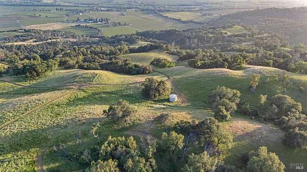 301 Acres of Agricultural & Residential Land for Sale in Geyserville, California