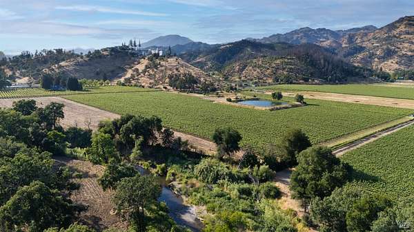 22.7 Acres of Agricultural & Residential Land for Sale in Calistoga, California