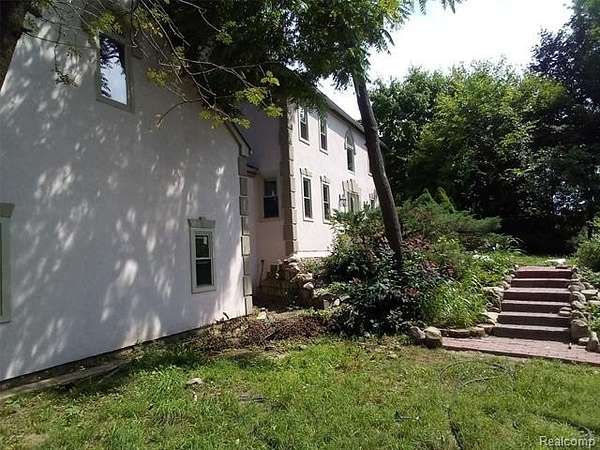 5 Acres of Land with Home for Sale in Ann Arbor, Michigan