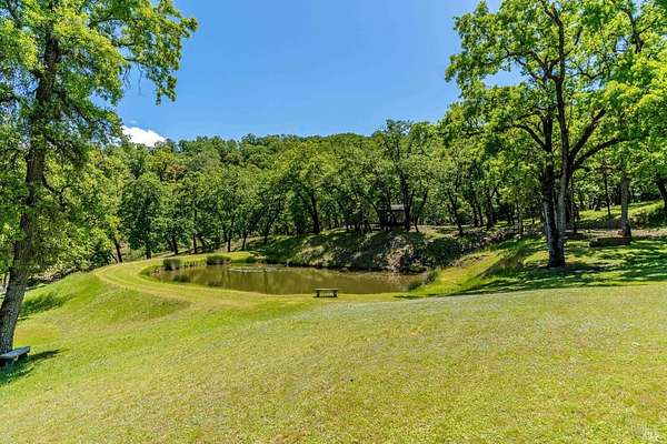 14 Acres of Improved Land for Sale in Ukiah, California