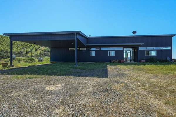 41.3 Acres of Land with Home for Sale in Hopland, California