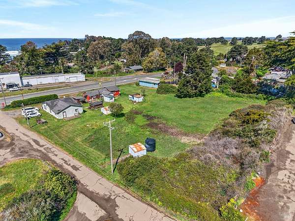 1 Acre of Mixed-Use Land for Sale in Fort Bragg, California