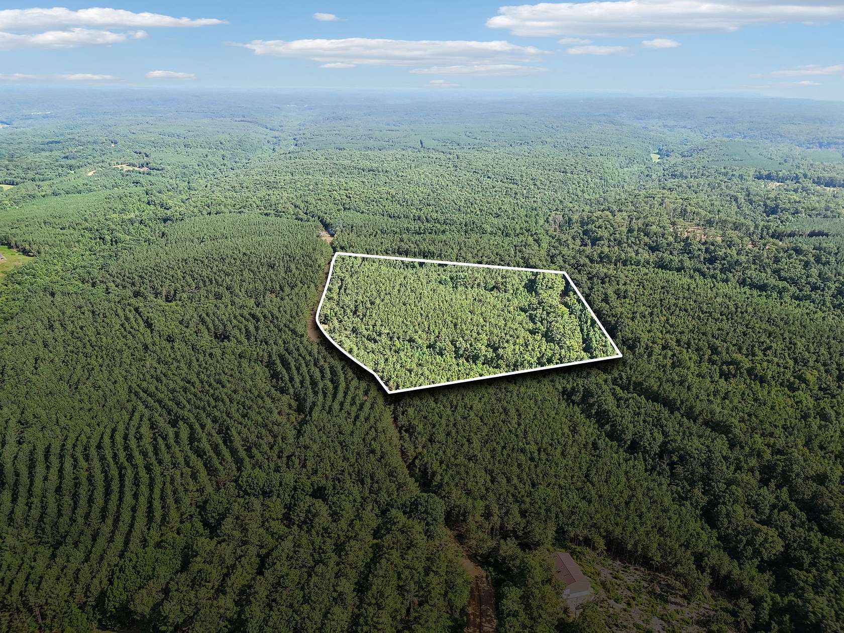 23.7 Acres of Land for Sale in Shady Grove, Tennessee