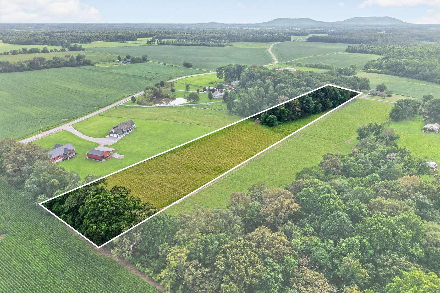 5 Acres of Land for Sale in Smithville, Tennessee