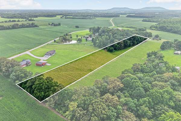 5 Acres of Land for Sale in Smithville, Tennessee