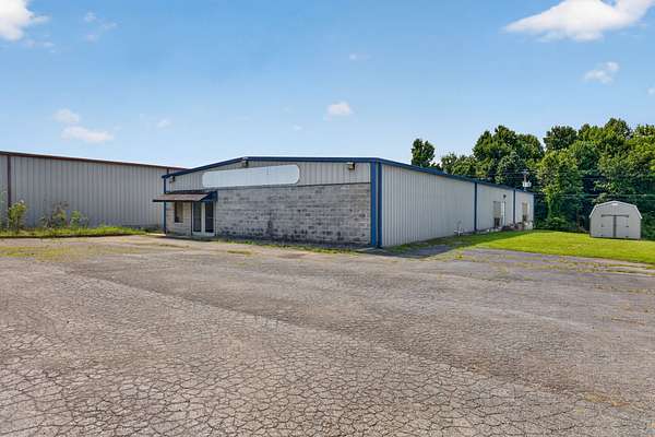 2 Acres of Improved Commercial Land for Sale in Jamestown, Tennessee