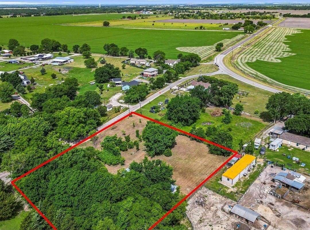 1.4 Acres of Residential Land for Sale in Ferris, Texas