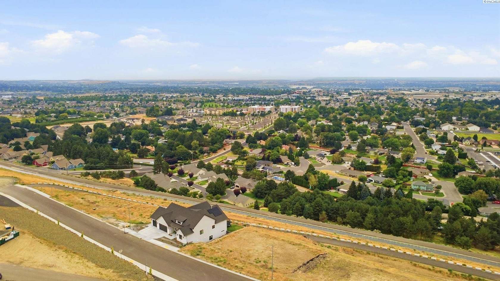 0.33 Acres of Residential Land for Sale in Kennewick, Washington