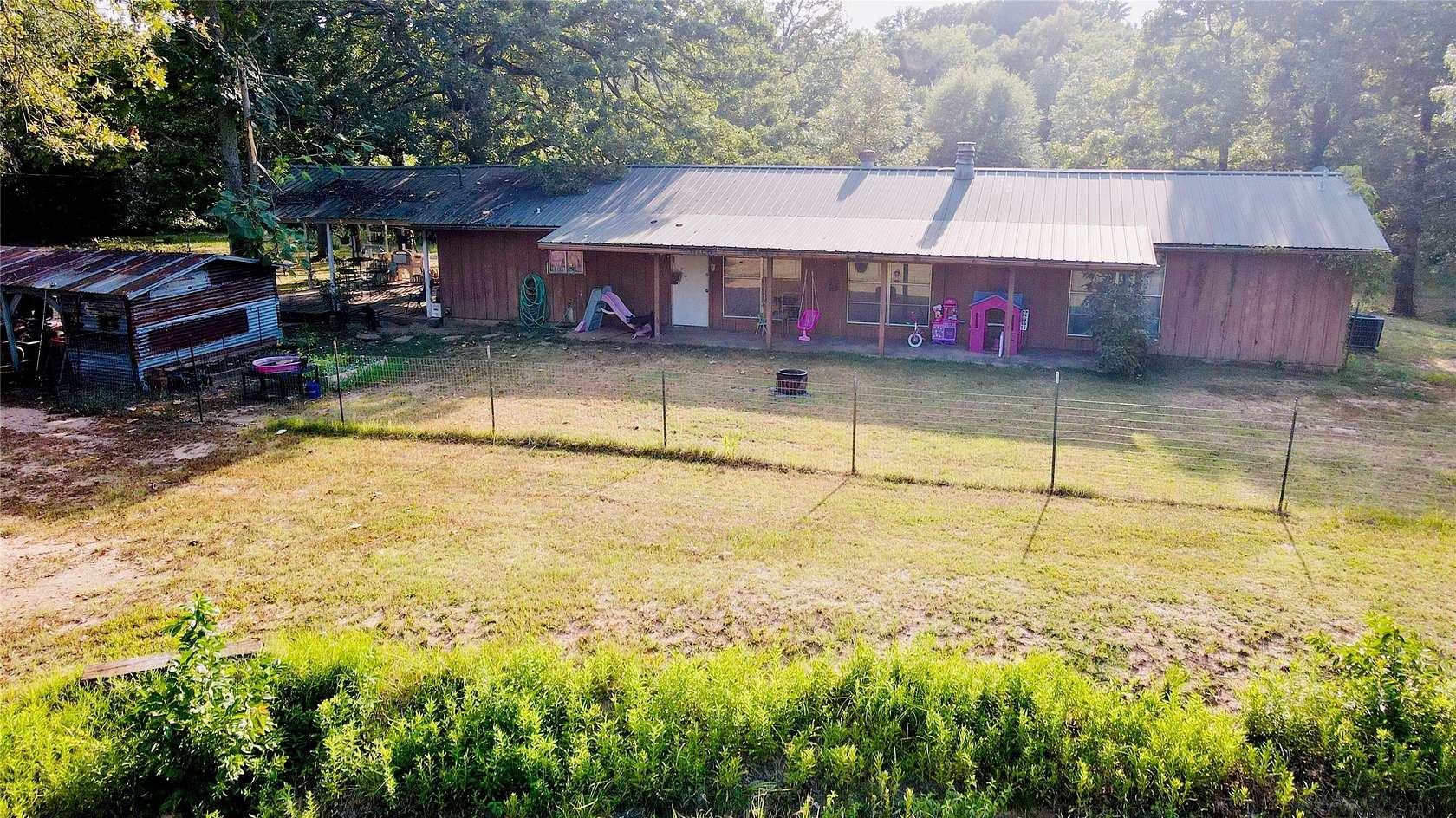 30.3 Acres of Land with Home for Sale in Blossom, Texas