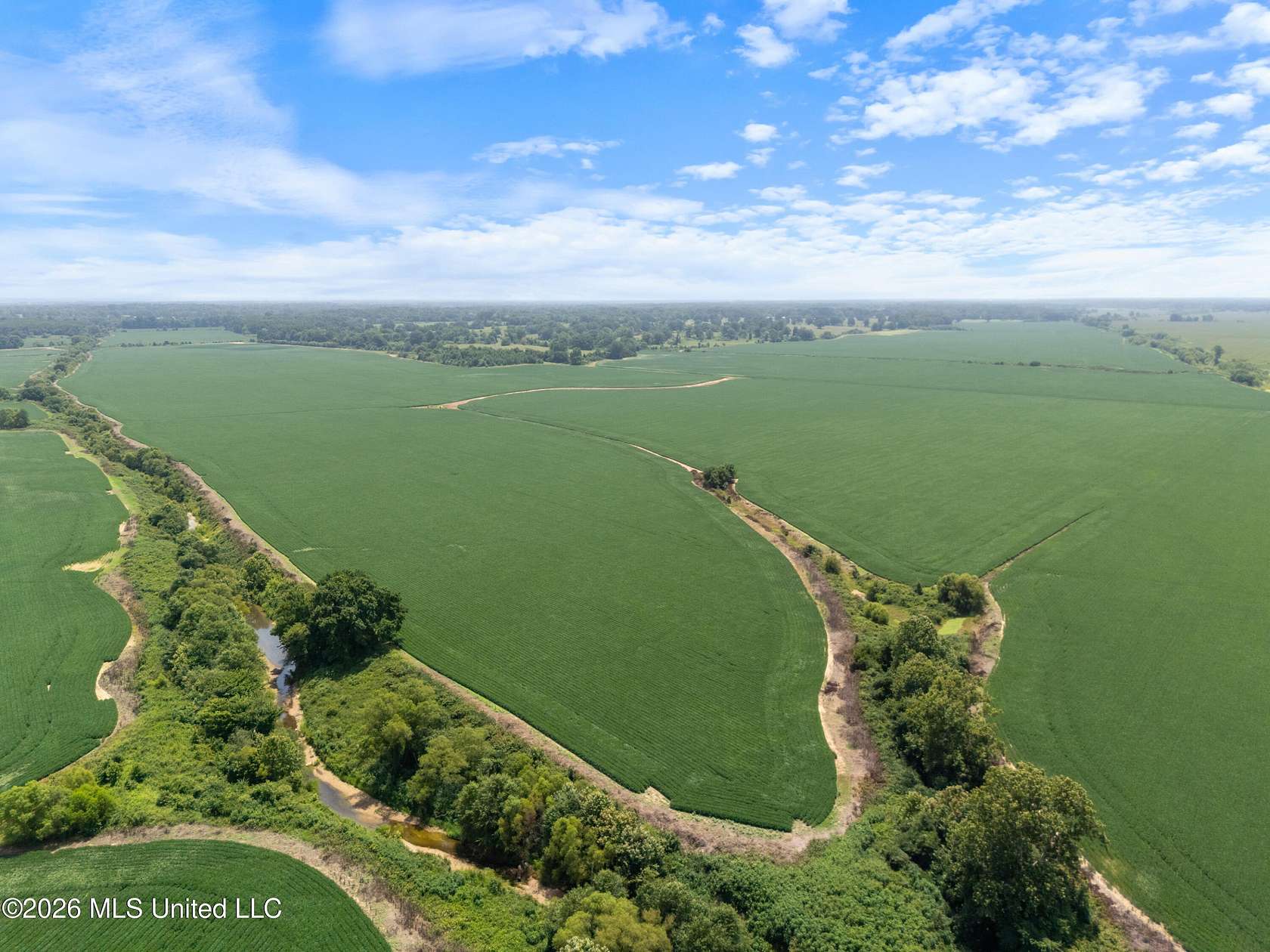 858 Acres of Agricultural & Residential Land for Sale in Senatobia, Mississippi