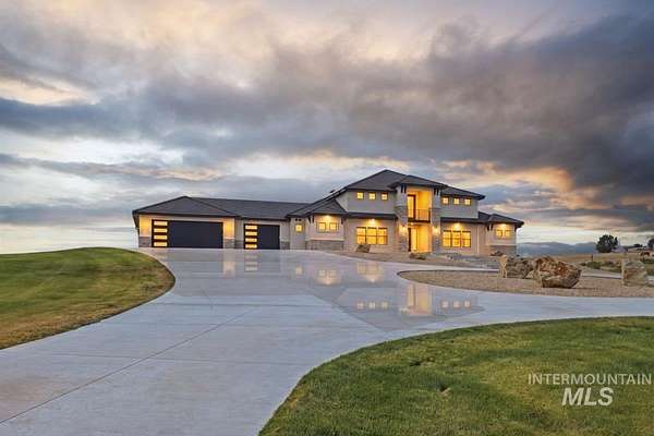 2.16 Acres of Land with Home for Sale in Nampa, Idaho