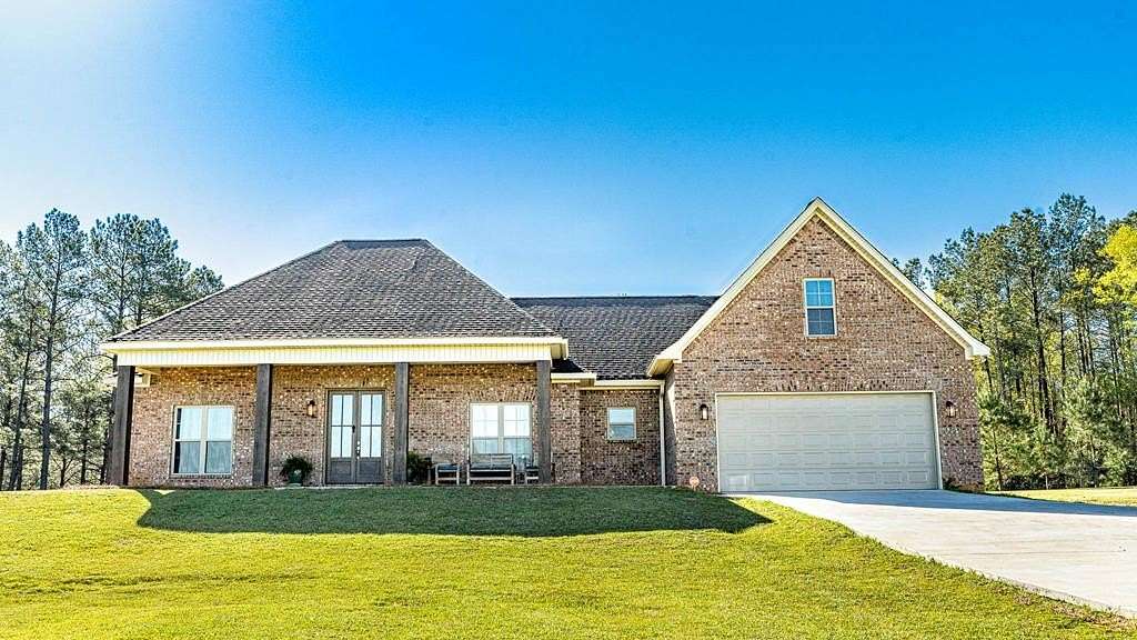 1.5 Acres of Land with Home for Sale in Ellisville, Mississippi