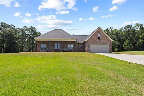 1.5 Acres of Land with Home for Sale in Ellisville, Mississippi