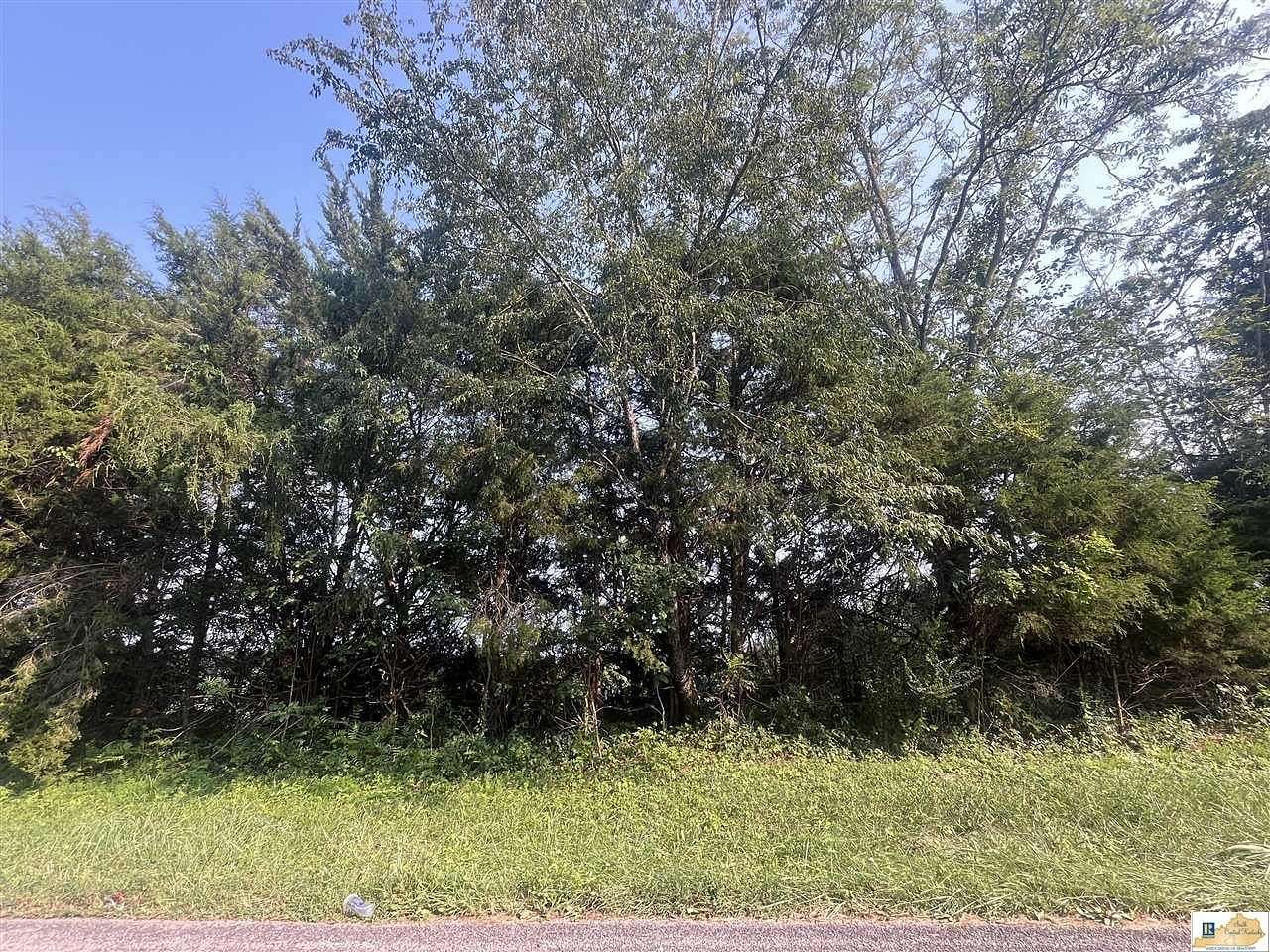 1.38 Acres of Residential Land for Sale in Glasgow, Kentucky