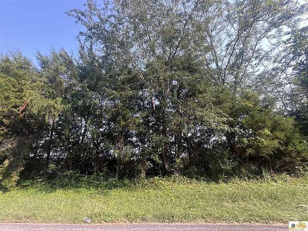 1.38 Acres of Residential Land for Sale in Glasgow, Kentucky