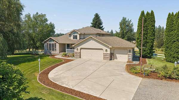 5 Acres of Land with Home for Sale in Mead, Washington