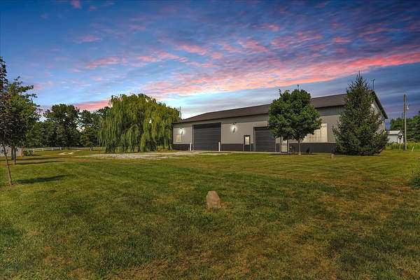 5.6 Acres of Land with Home for Sale in Oakland, Illinois