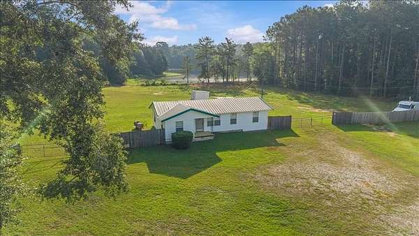 2 Acres of Improved Mixed-Use Land for Sale in Ozark, Alabama