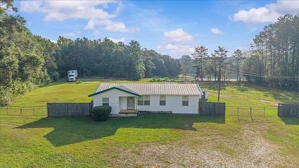 2 Acres of Improved Mixed-Use Land for Sale in Ozark, Alabama