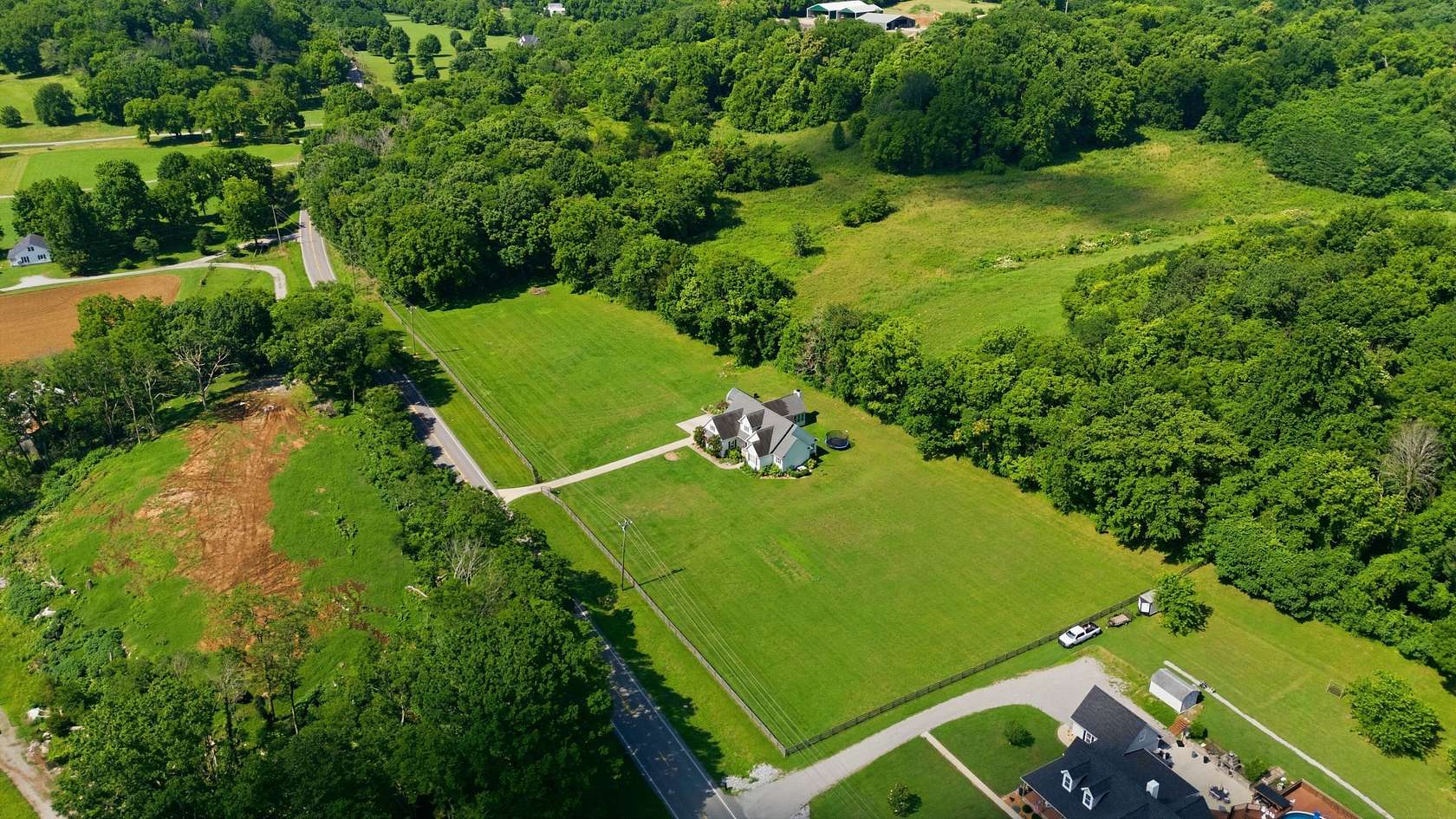 5 Acres of Land with Home for Lease in College Grove, Tennessee