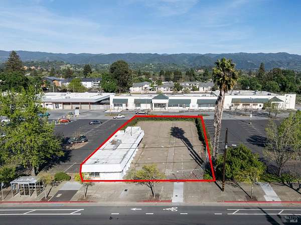 0.36 Acres of Mixed-Use Land for Sale in Ukiah, California