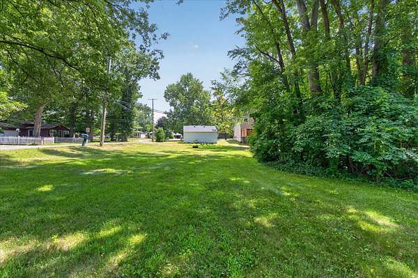 0.21 Acres of Land for Sale in Waterford, Michigan