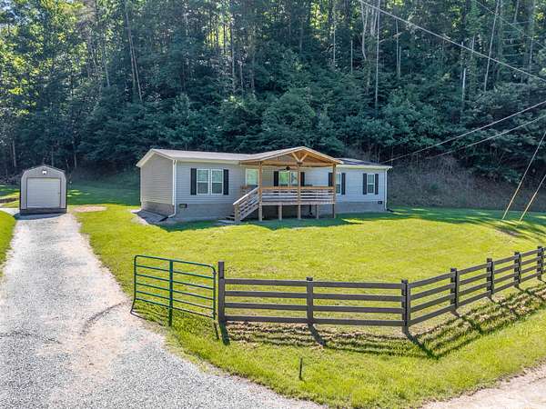 162 Acres of Land with Home for Sale in Bays, Kentucky