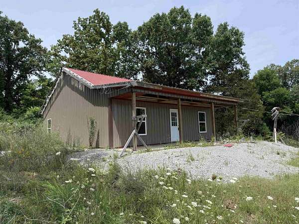 3.35 Acres of Land with Home for Sale in Pocahontas, Arkansas