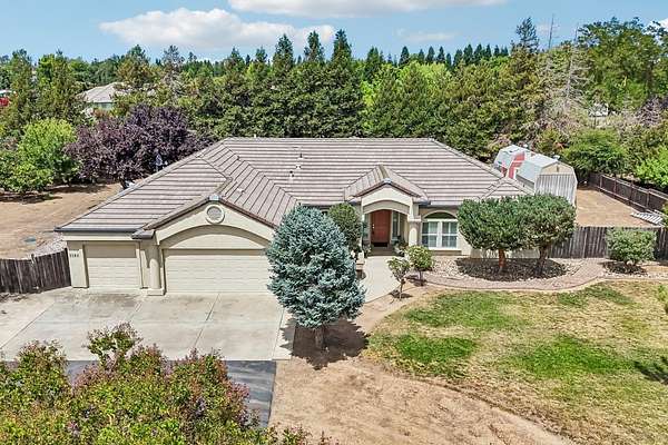 2 Acres of Land with Home for Sale in Acampo, California