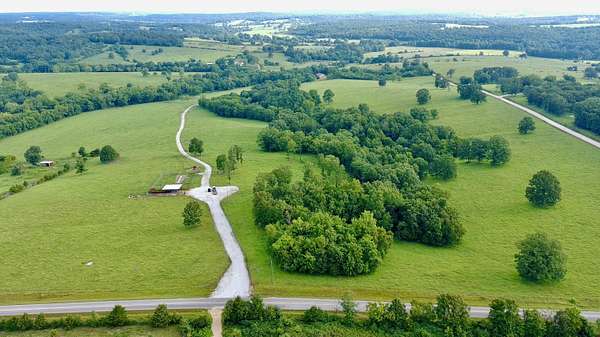 121 Acres of Agricultural & Residential Land for Sale in Mountain Grove, Missouri