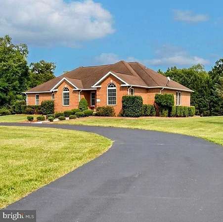2.5 Acres of Land with Home for Sale in Waldorf, Maryland