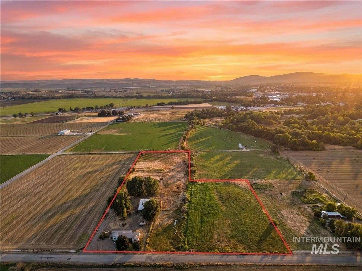 9 Acres of Land with Home for Sale in Weiser, Idaho