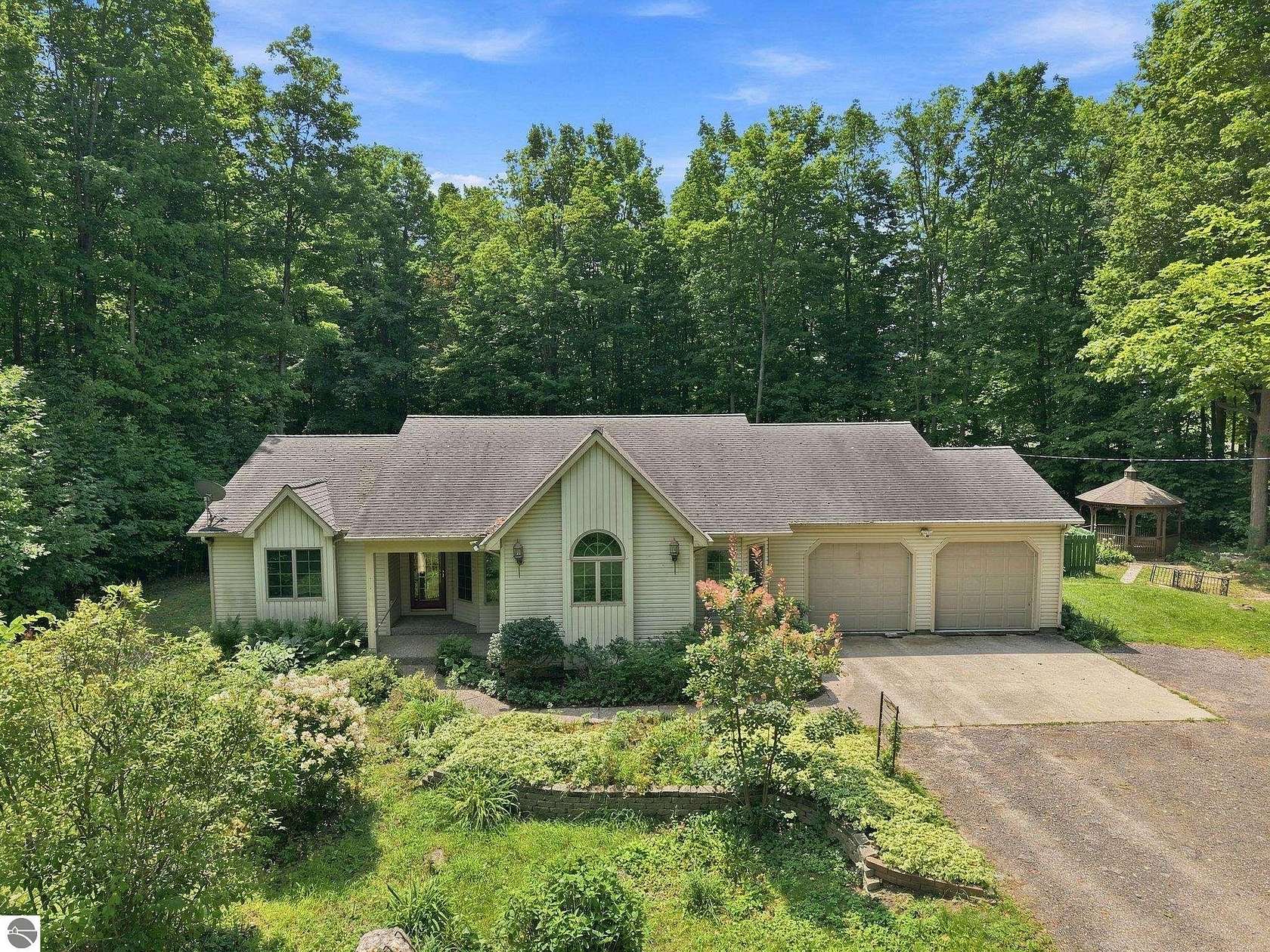 5.62 Acres of Land with Home for Sale in Cadillac, Michigan