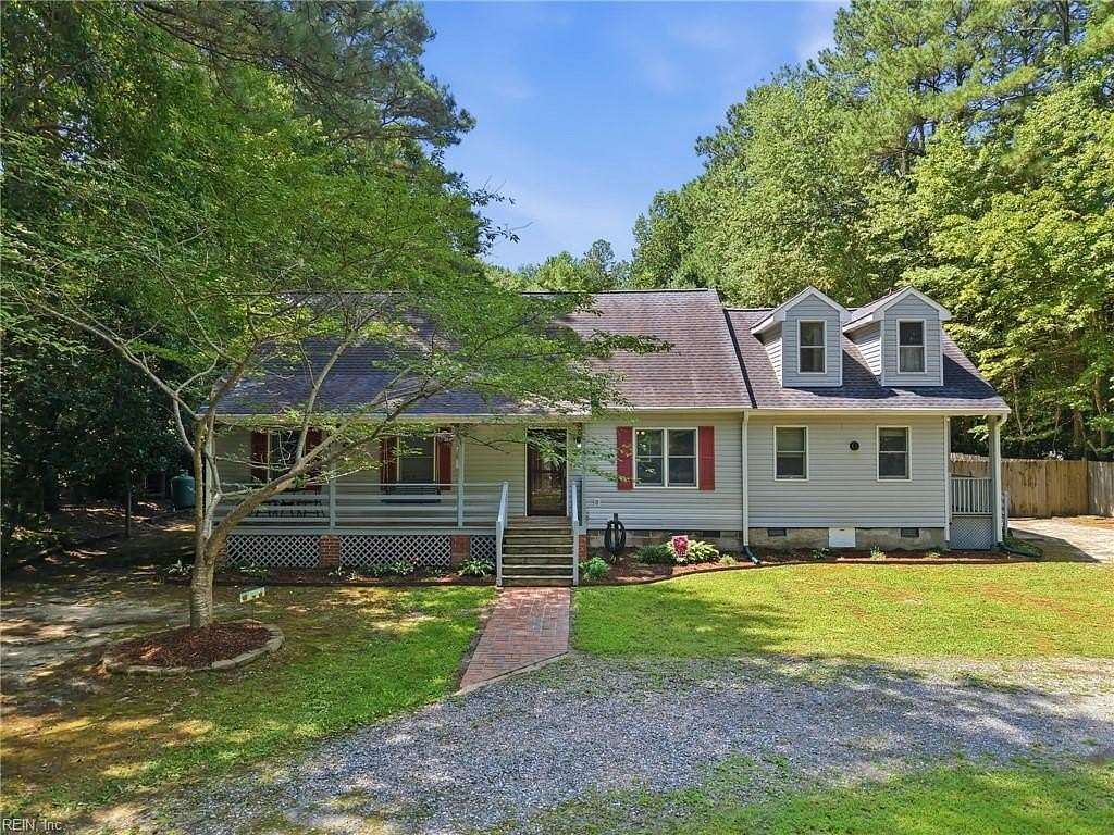 1.5 Acres of Land with Home for Sale in Gloucester, Virginia